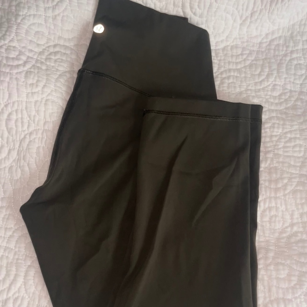 Dark green lulu leggings